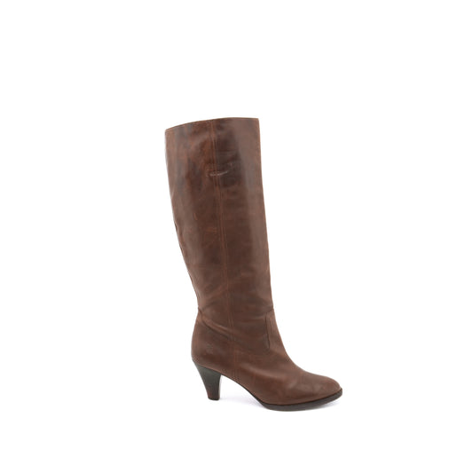 brownleatherkneehighbootswithheel.jpg