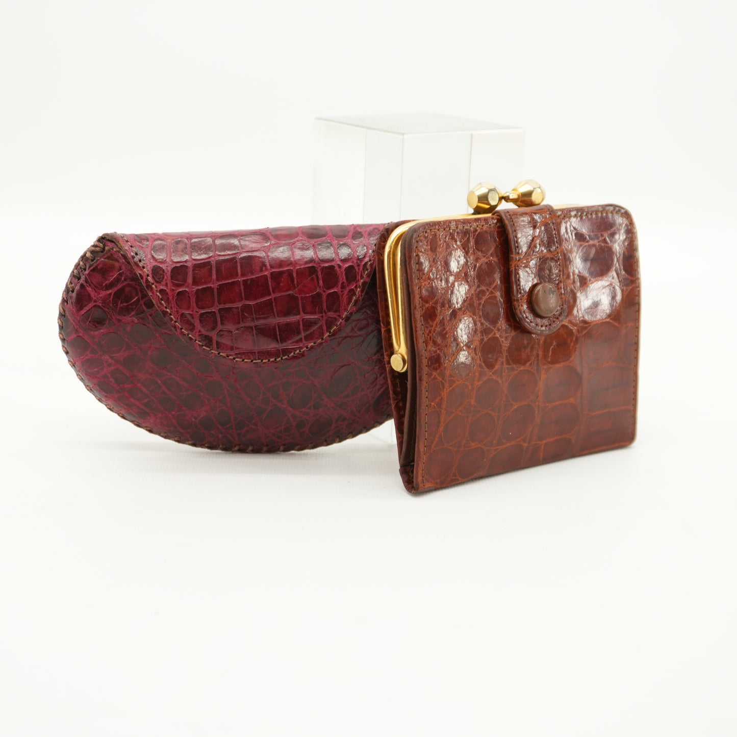 vintage-1940s-alligator-leather-wallet-with-coin-pouch-15.jpg