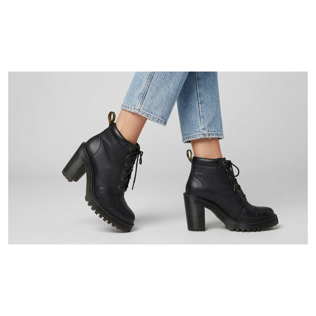 Lace up Leather Heeled Ankle Boots DOC MARTENS Size 10