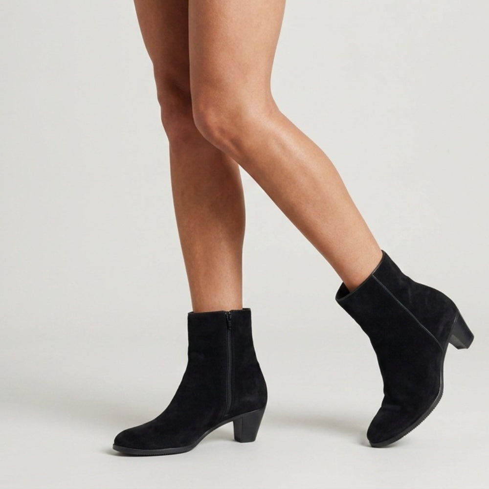 vintagegravatichelseaanklebootsblackkidsuedesize9.5-7.jpg