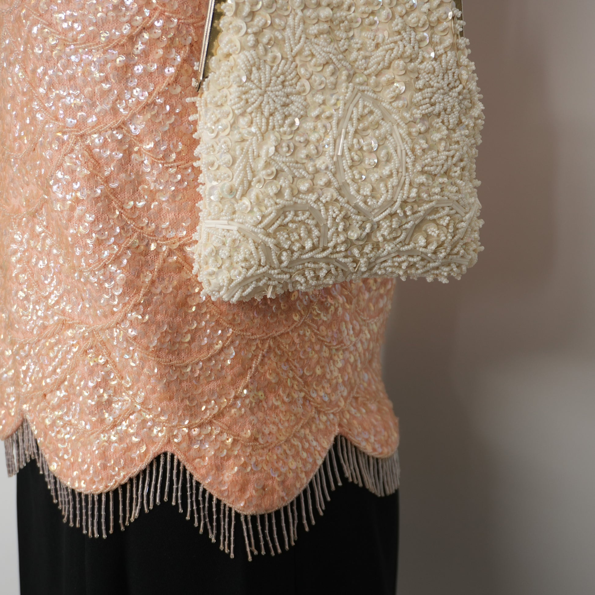 vintage-1960s-sequins-beaded-purse-pearlescent-petite-evening-bag-wedding-purse-5.jpg