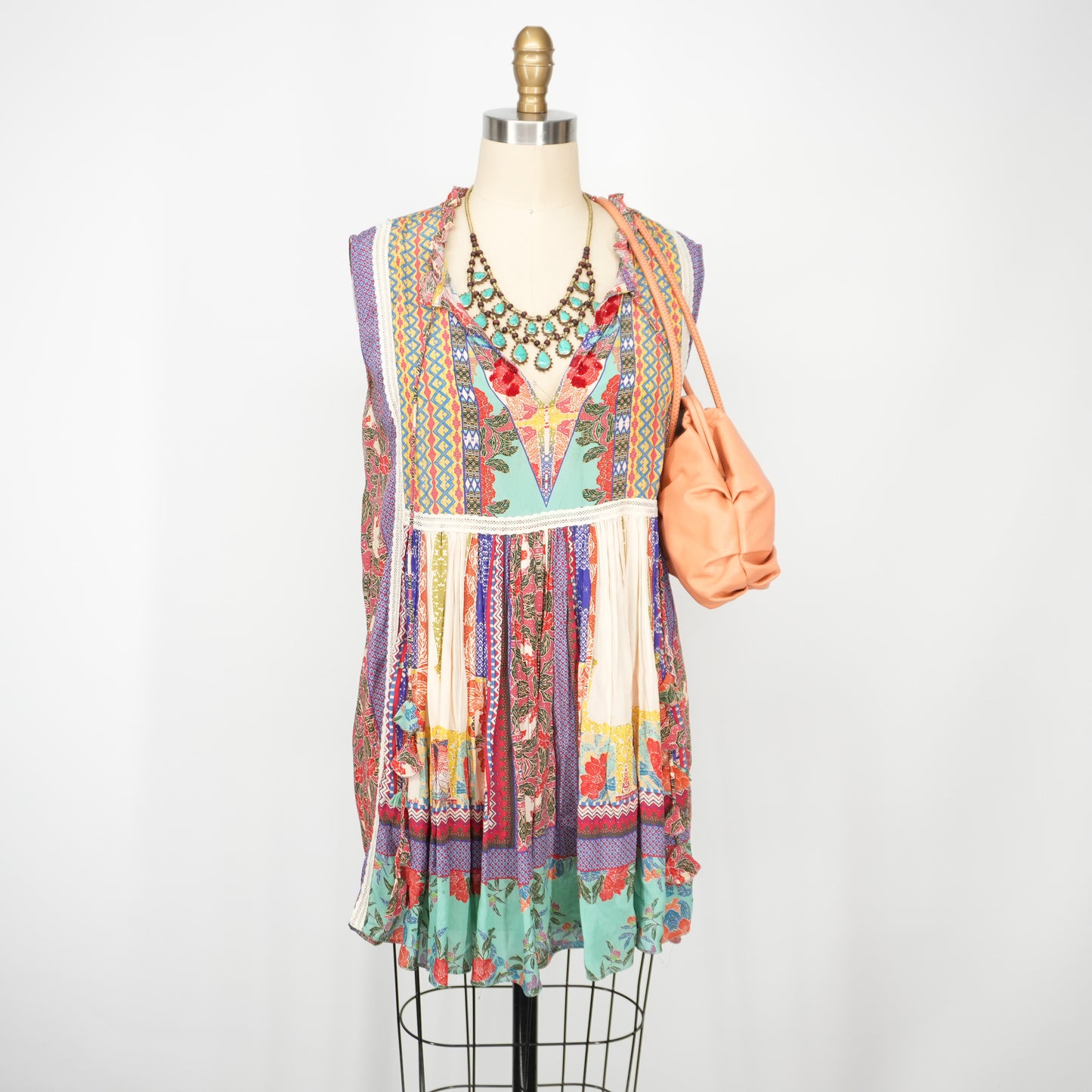 this-is-a-darling-sundress-wit-10.jpg
