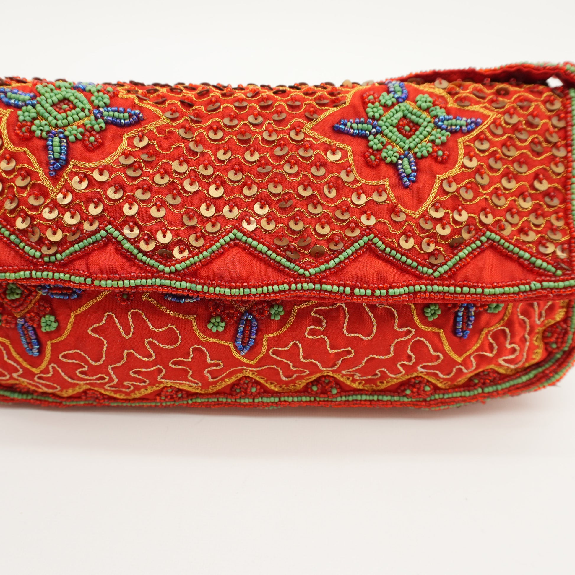 90s-beaded-sequins-petite-shoulder-purse-art-evening-clutch-vintage-hand-beaded-baguette-bag-17.jpg