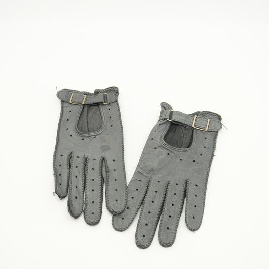 grey-leather-gloves-with-buckle-and-perforations-2.jpg