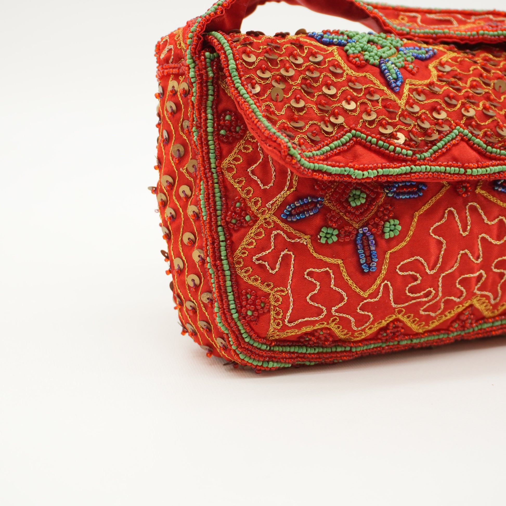 90s-beaded-sequins-petite-shoulder-purse-art-evening-clutch-vintage-hand-beaded-baguette-bag-16.jpg
