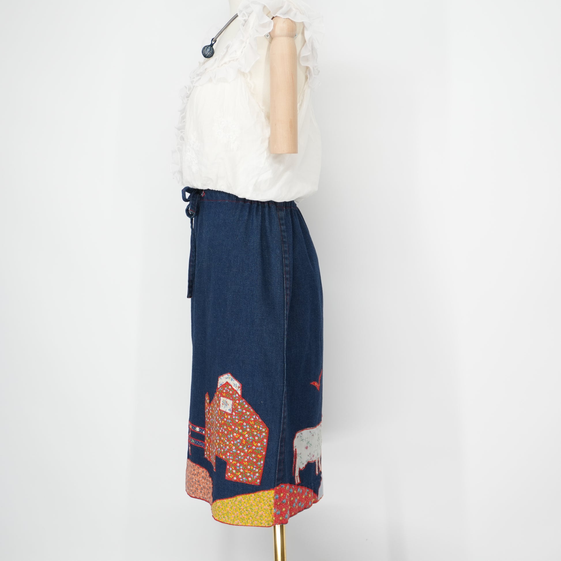 quiltedskirtvintage70spatchworkdenimanimalsfloralembroideredmedium-11.jpg