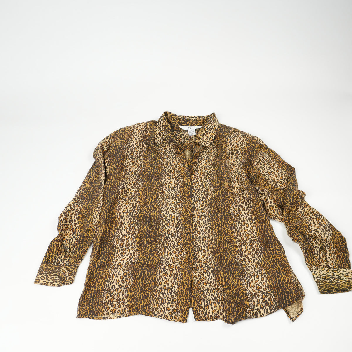 vintageleopardcheetahprintsilkbuttondownblousesizelarge-10.jpg