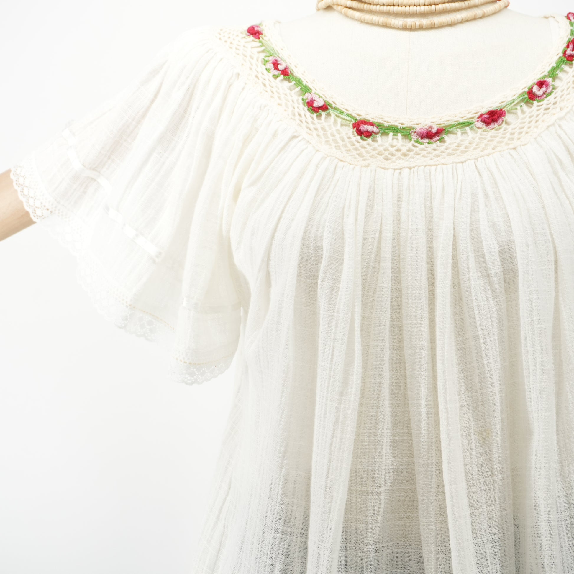 vintage-60s-70s-cotton-gauze-angel-sleeve-lace-boho-blouse-white-creations-nanto-tamia-medium-large-10.jpg