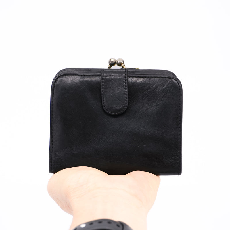 black-leather-clutch-wallet.jpg