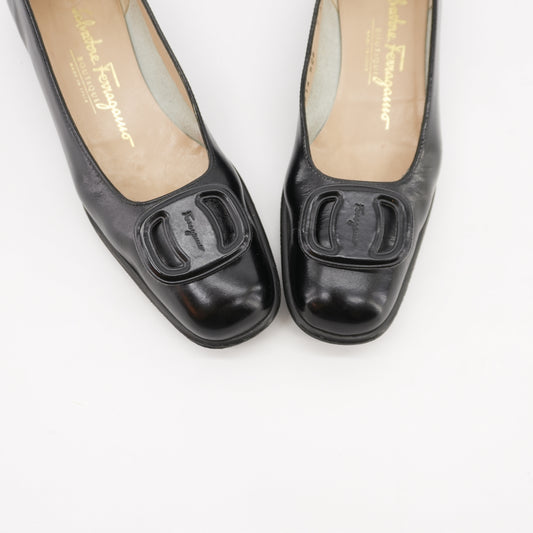 blackferragamoballetflats.jpg