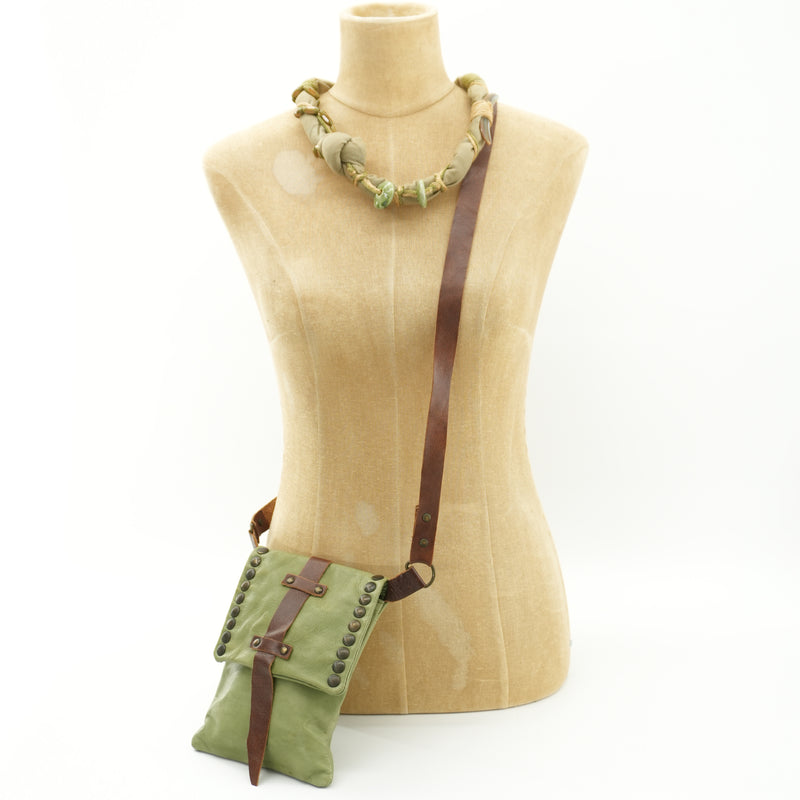 greencanvascrossbodybagwithleatherstraps-2.jpg