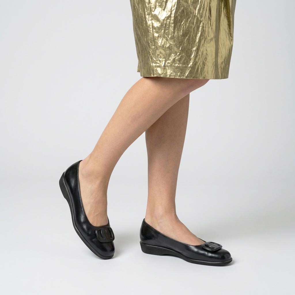Vintage Salvatore Ferragamo Black Loafer Ballet Flats Size 7