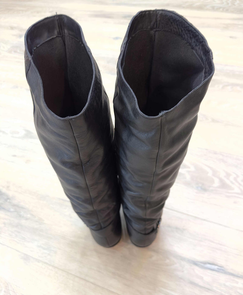 Riding Boots Sz. 7.5 Minimalist Knee Tall DINGO Black Flat Heel Boots Size 7 1/2