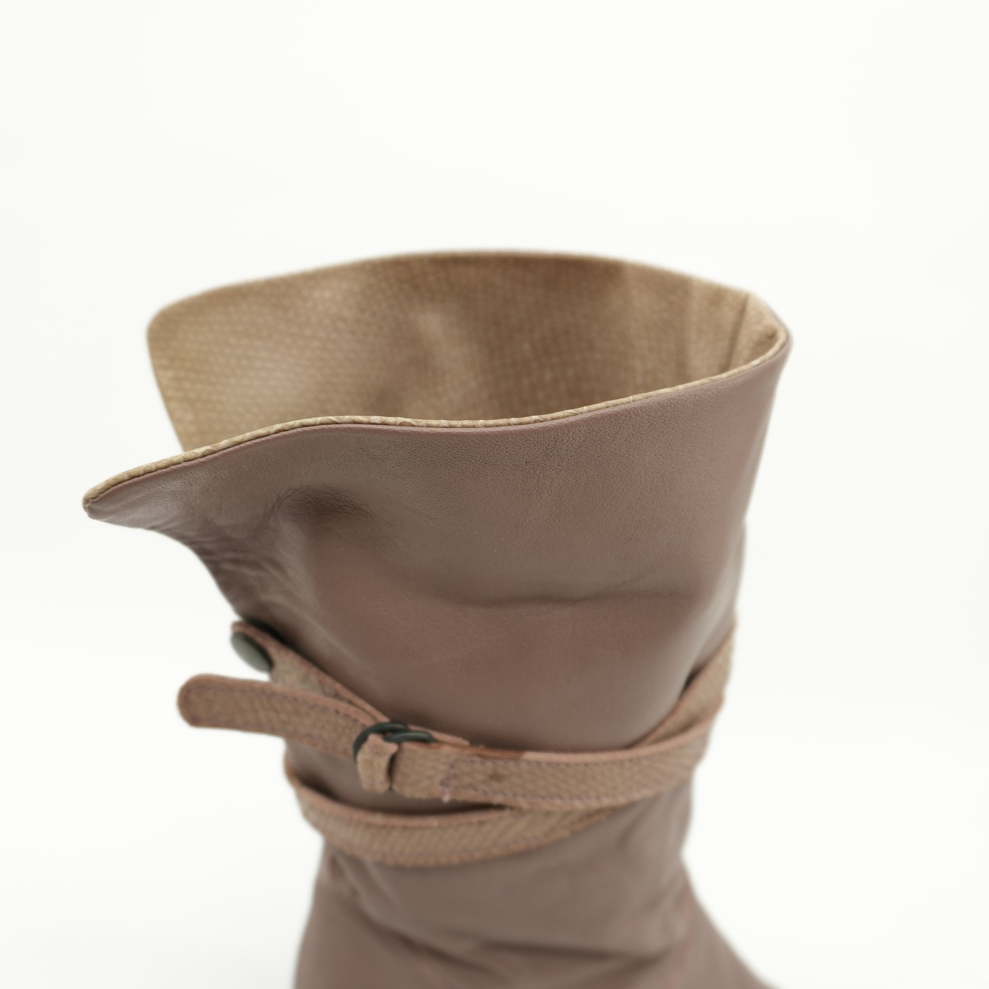 grayboots75avantgardeartbootsvintagegray80sslouchheelbeltedsnakebooties-5.jpg