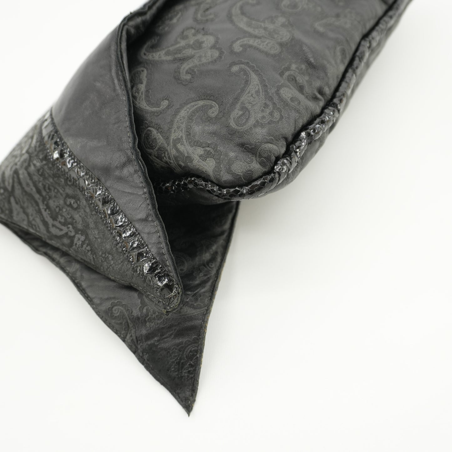 vintage-80s-glam-avant-garde-black-leather-paisley-patent-clutch-4.jpg