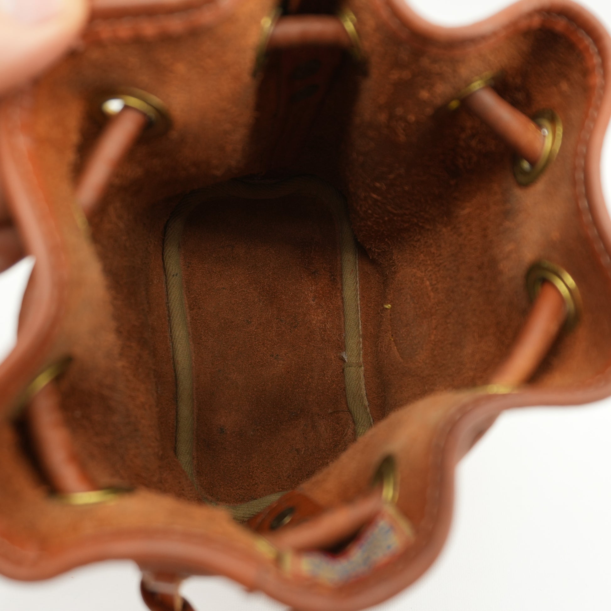 vintage-dooney-bourke-crossbody-bucket-bag-tawny-leather-5.jpg