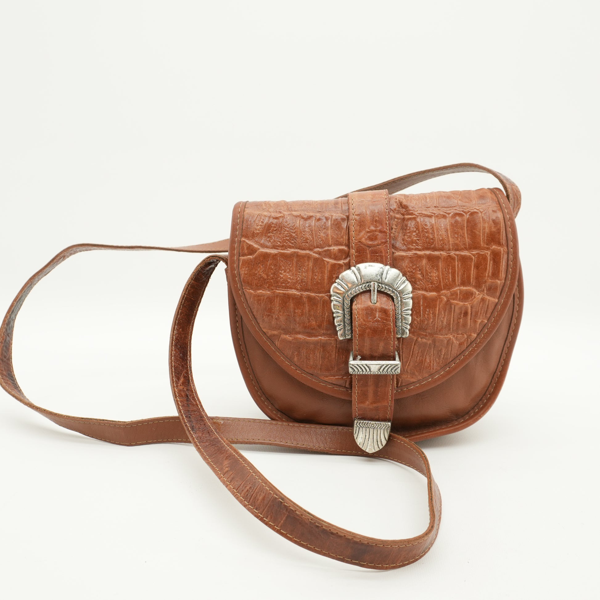 vintage90ssouthwesternbrownleathercrossbodypurse-5.jpg