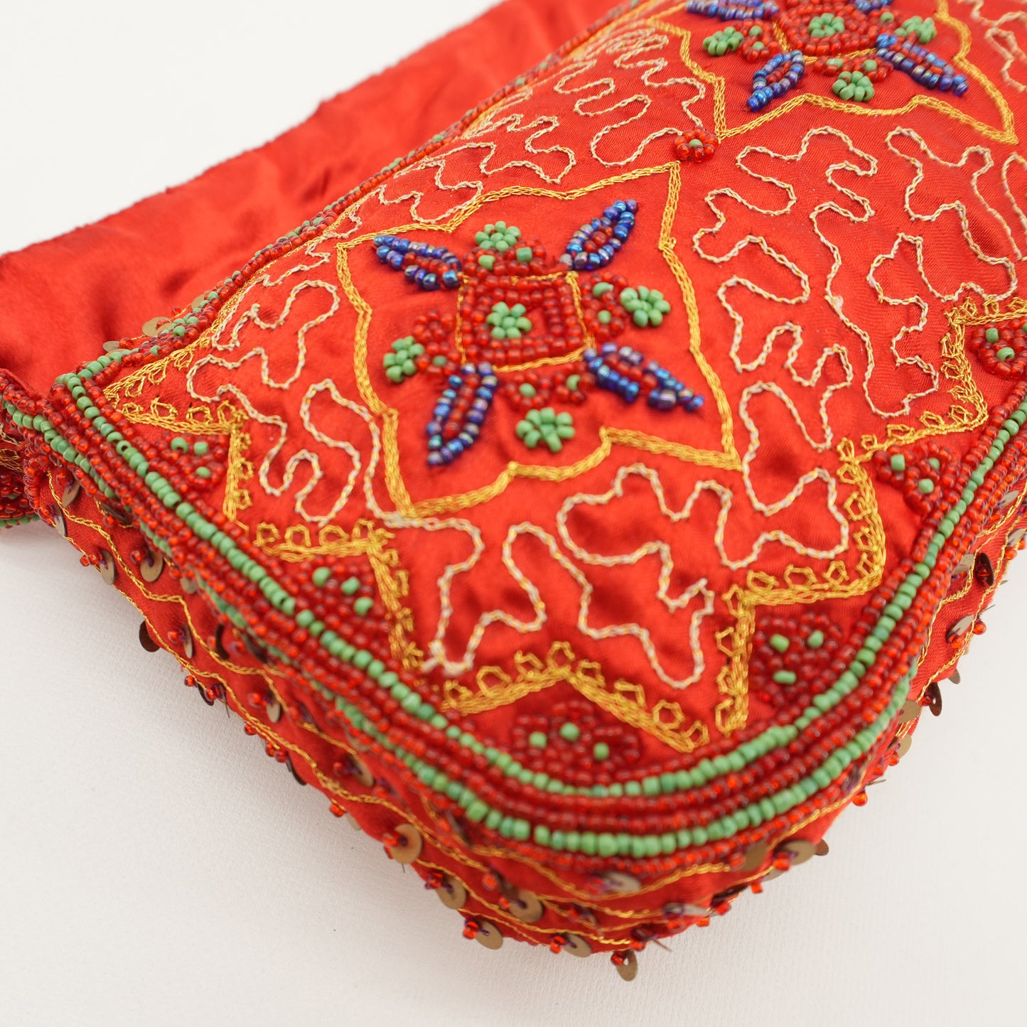 90s-beaded-sequins-petite-shoulder-purse-art-evening-clutch-vintage-hand-beaded-baguette-bag-15.jpg