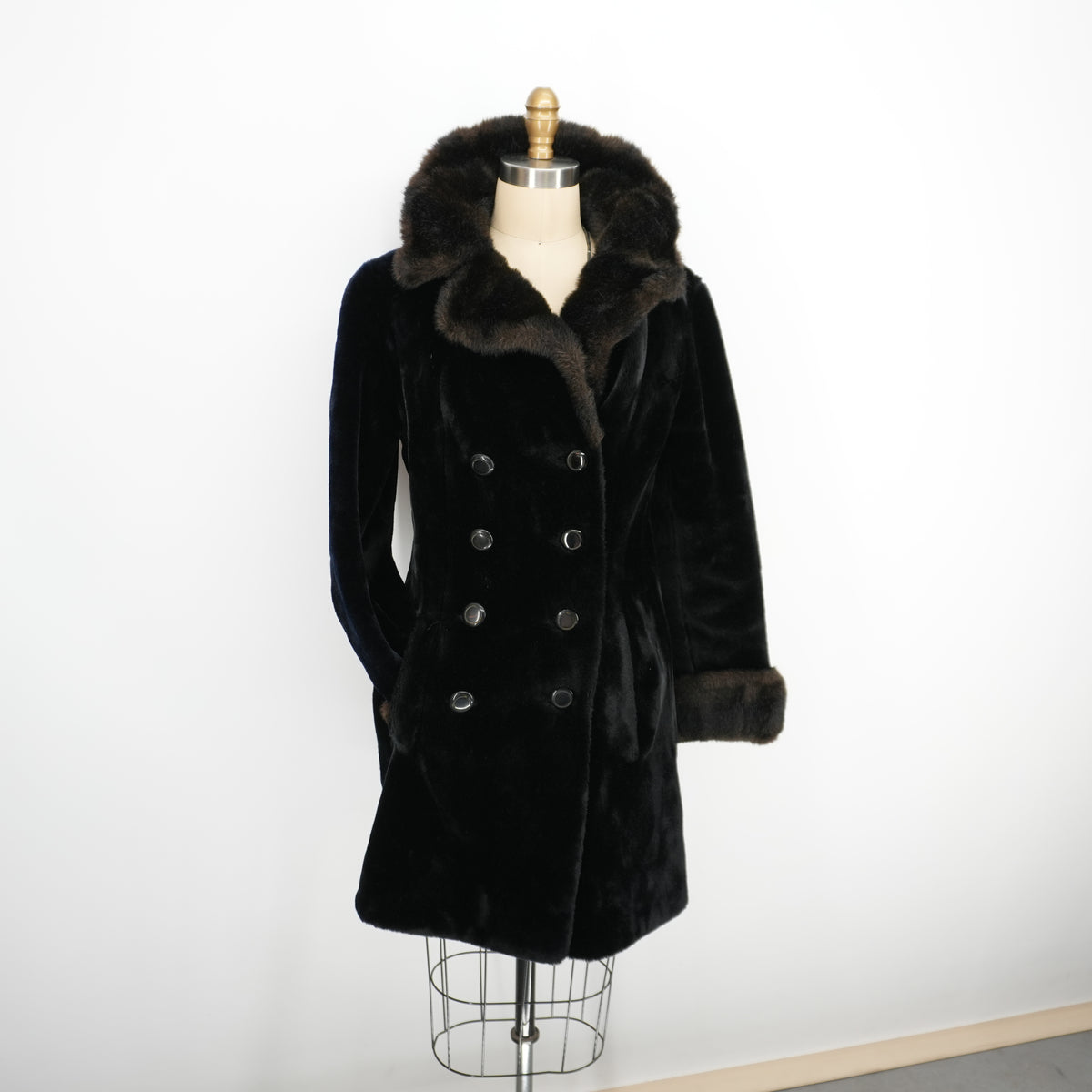 vintageborgaziafauxfurteddybearpeacoat-5.jpg