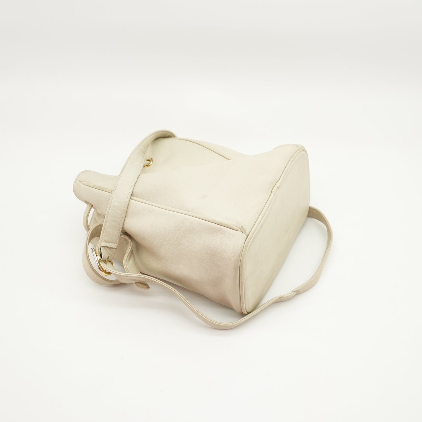 anne-klein-ivory-leather-crossbody-bucket-bag-vintage-80s-purse-9.jpg