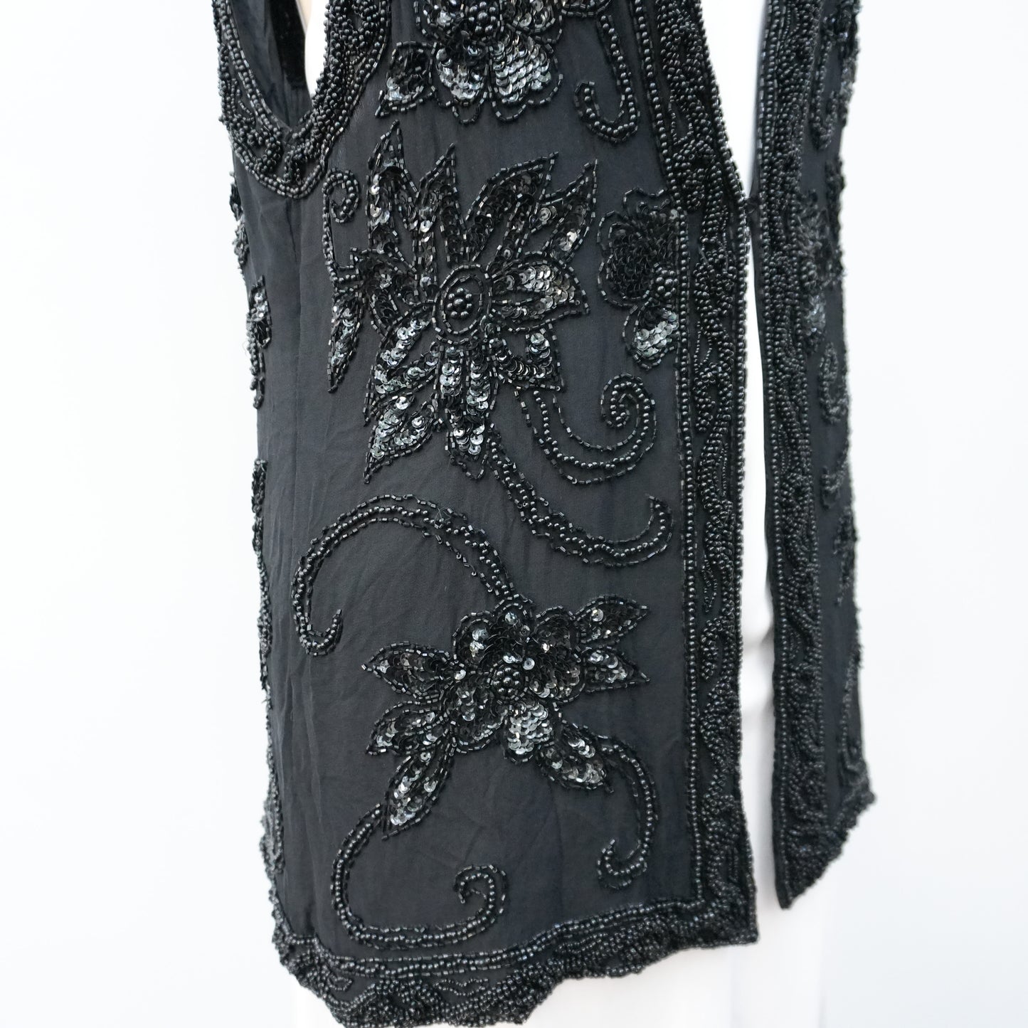 blacksequinedvestwithwhitetopandblackpants-8.jpg