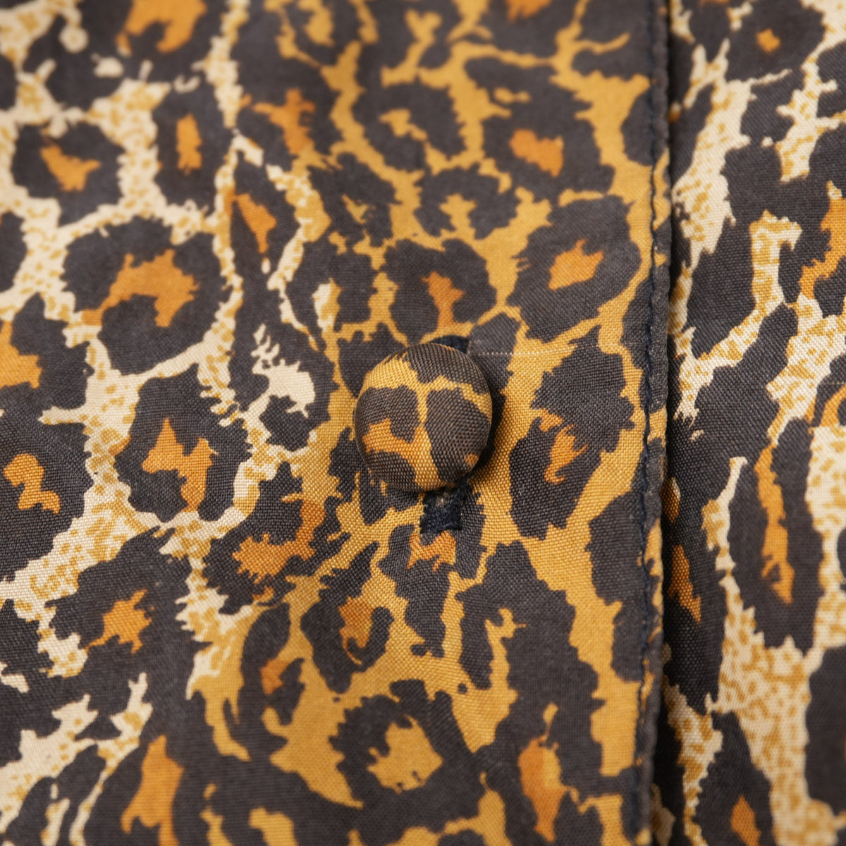 vintageleopardcheetahprintsilkbuttondownblousesizelarge-7.jpg