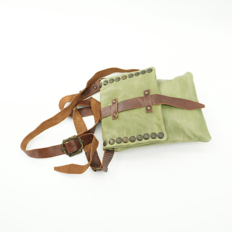 greencanvascrossbodybagwithleatherstraps-6.jpg