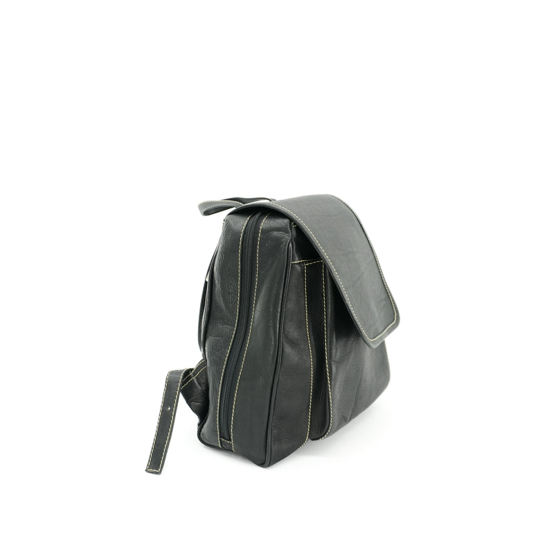 black-leather-backpack-1-3.jpg