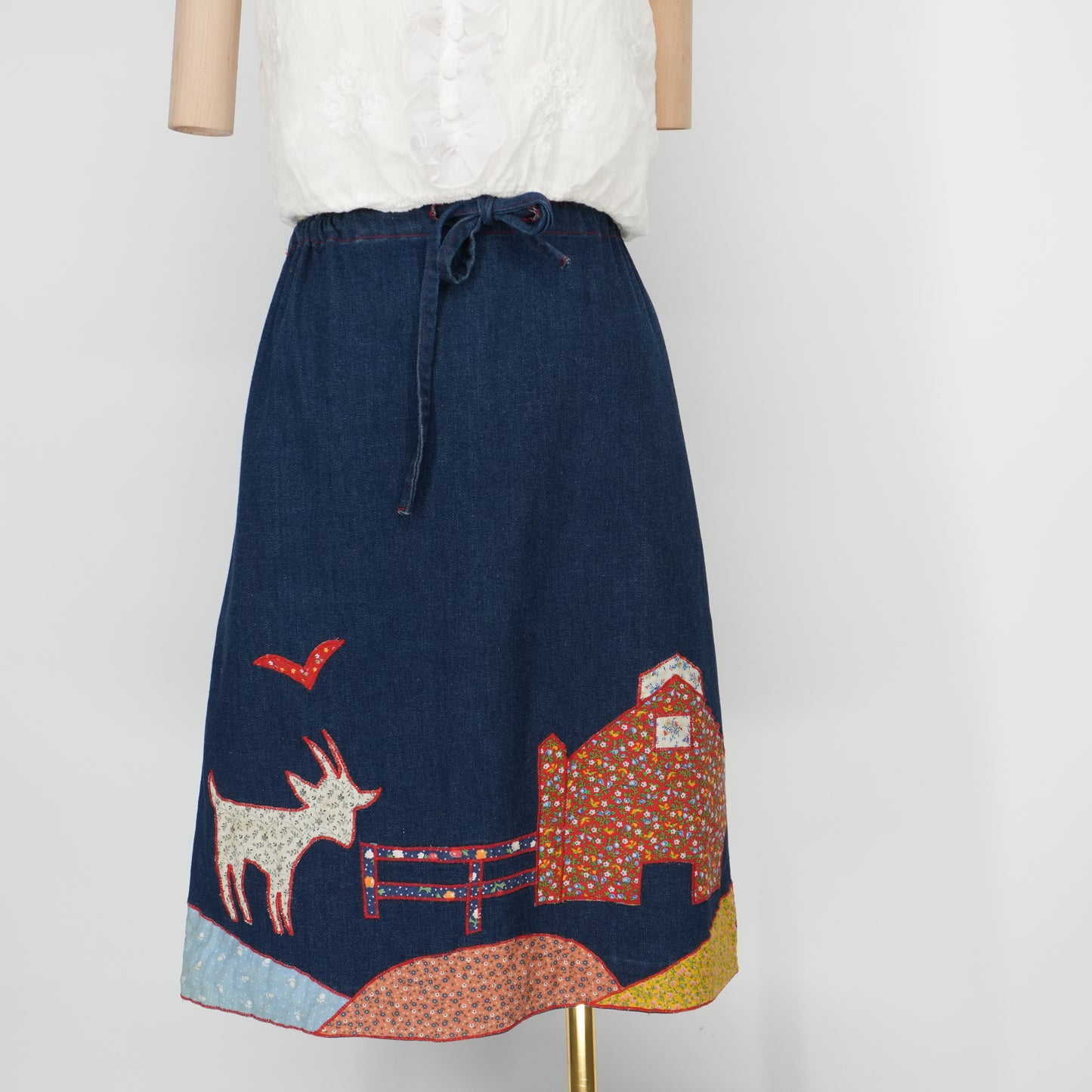 quiltedskirtvintage70spatchworkdenimanimalsfloralembroideredmedium-6.jpg