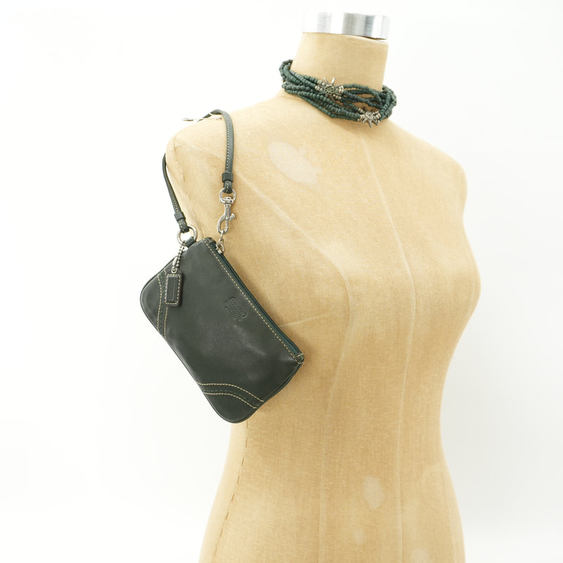 coach-vintage-wristlet-dark-green-leather-2.jpg