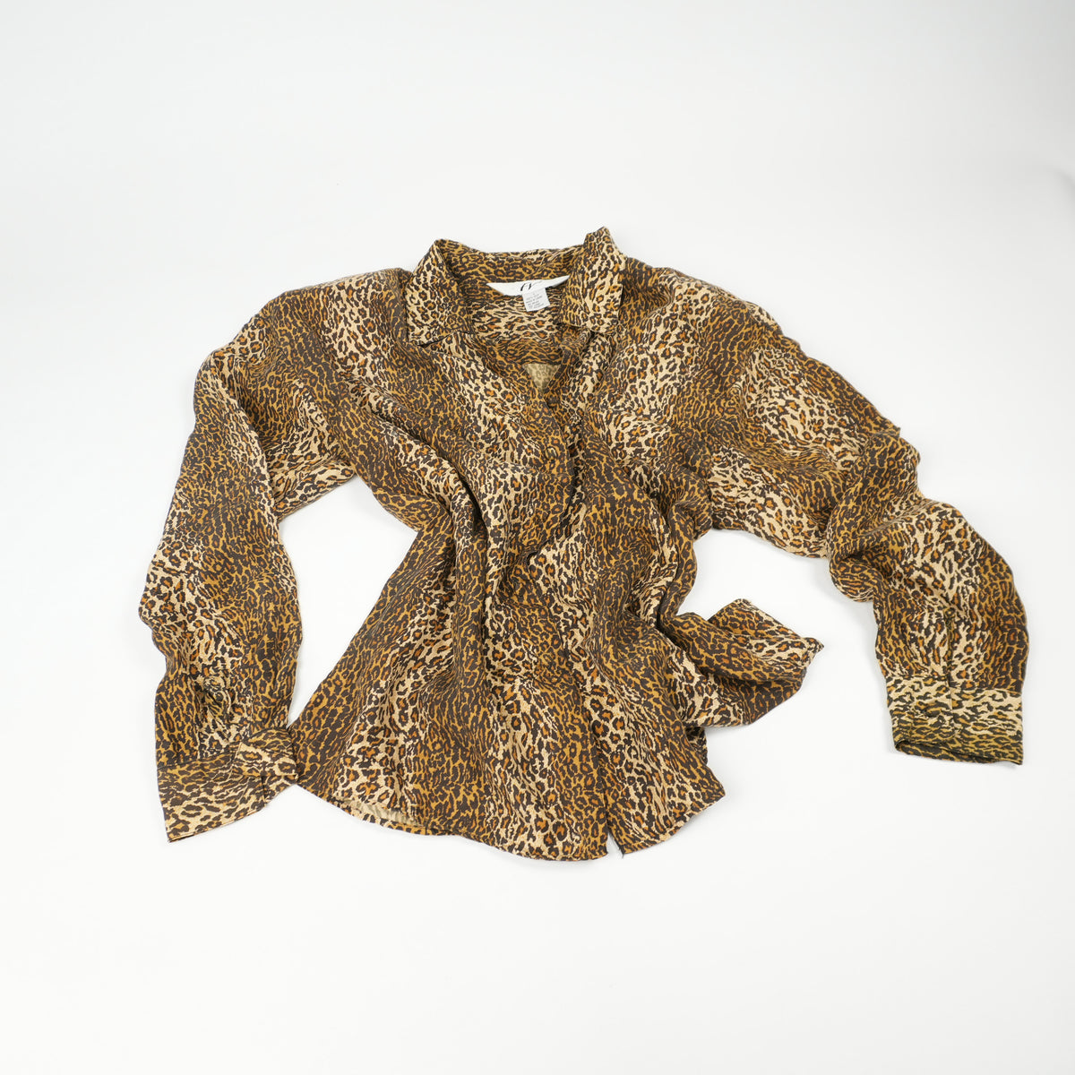 vintageleopardcheetahprintsilkbuttondownblousesizelarge-2.jpg