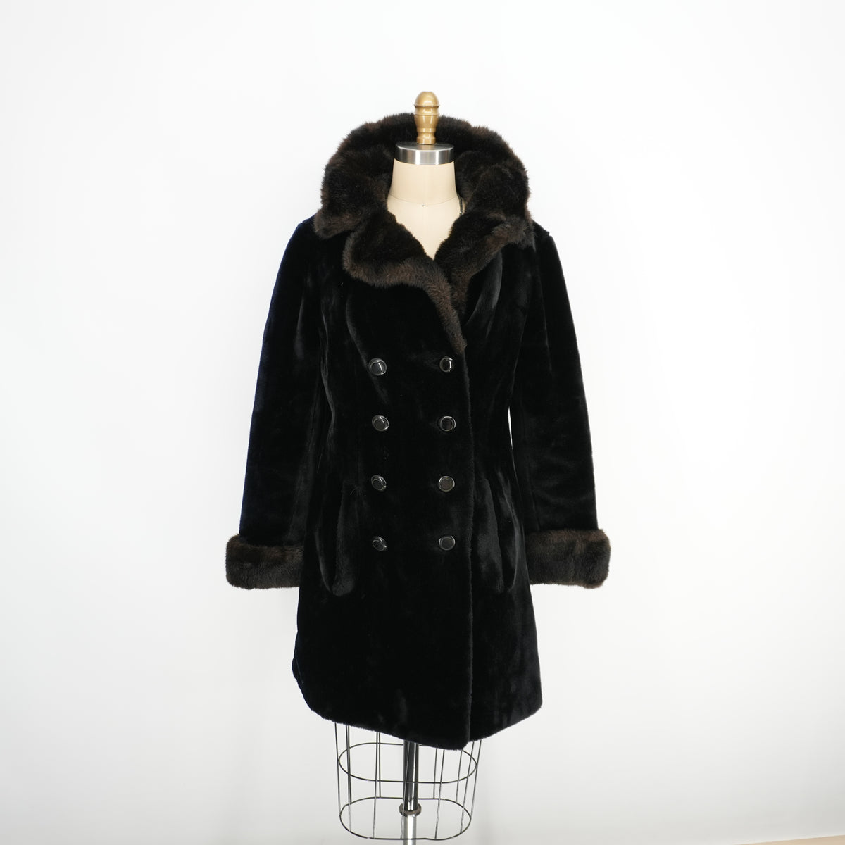 vintageborgaziafauxfurteddybearpeacoat-2.jpg