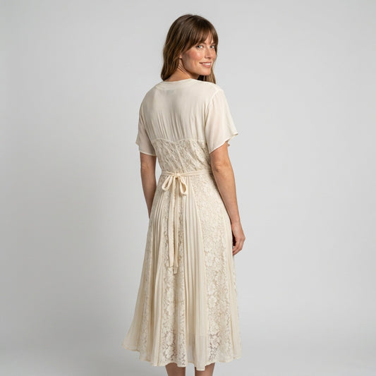 lacedressivorycreamcreperomanticvintagewedding90scottagecoredress-2.jpg