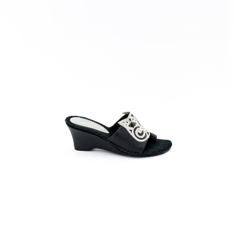 black-and-white-cat-face-wedge-sandals-6.jpg