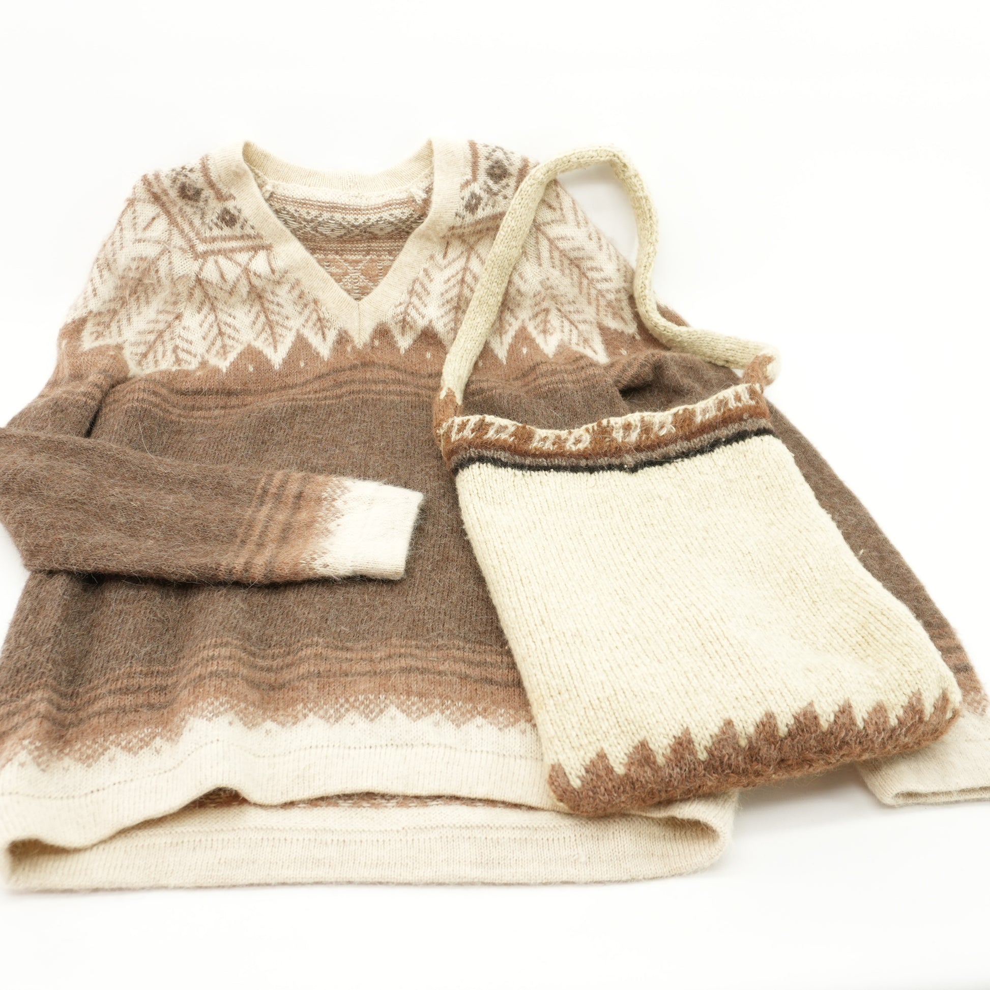 cowichansweaterwoolalpacahandmadehandknitsweater-16.jpg