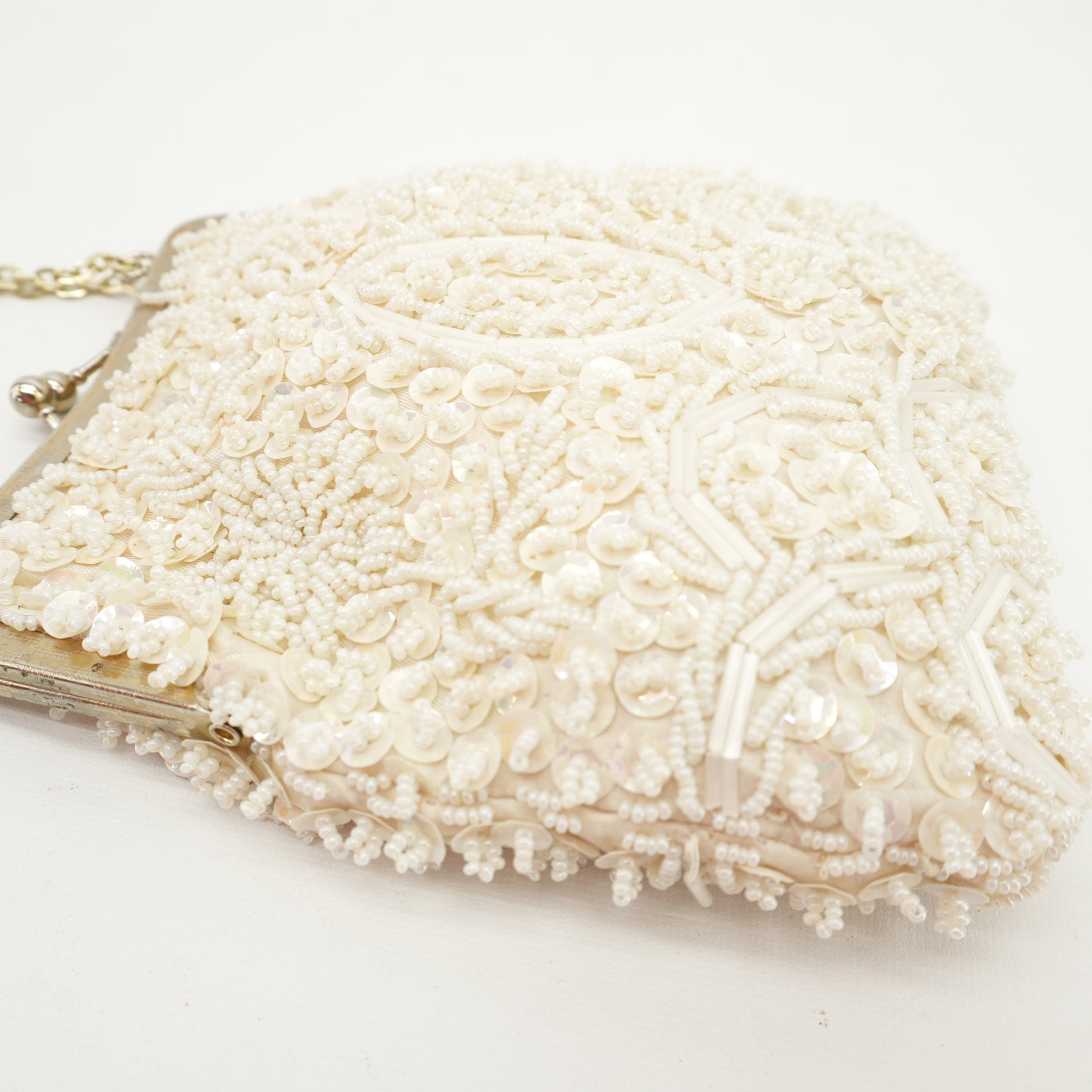 vintage-1960s-sequins-beaded-purse-pearlescent-petite-evening-bag-wedding-purse-10.jpg