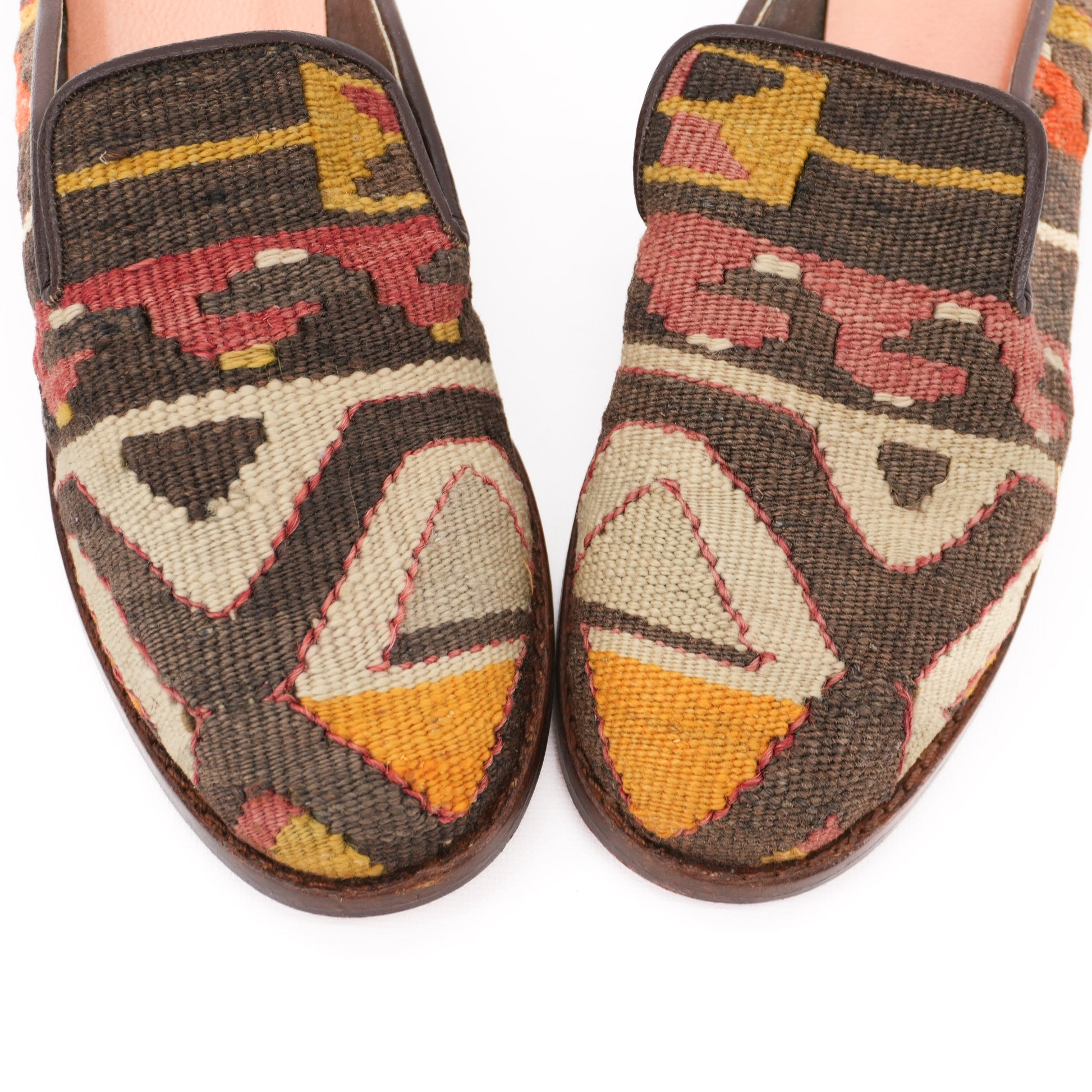 kilimmuleswomenssliponshoesethnicbohoflatslippersvintagecarpetshoeswomensfashionshoes.jpg