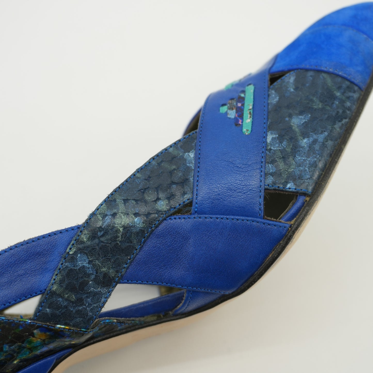 electricbluevintageartheelssize9snakepythoncutoutavantgarde80smadeinitalyheels-14.jpg