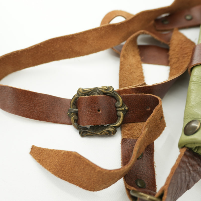 greencanvascrossbodybagwithleatherstraps-3.jpg