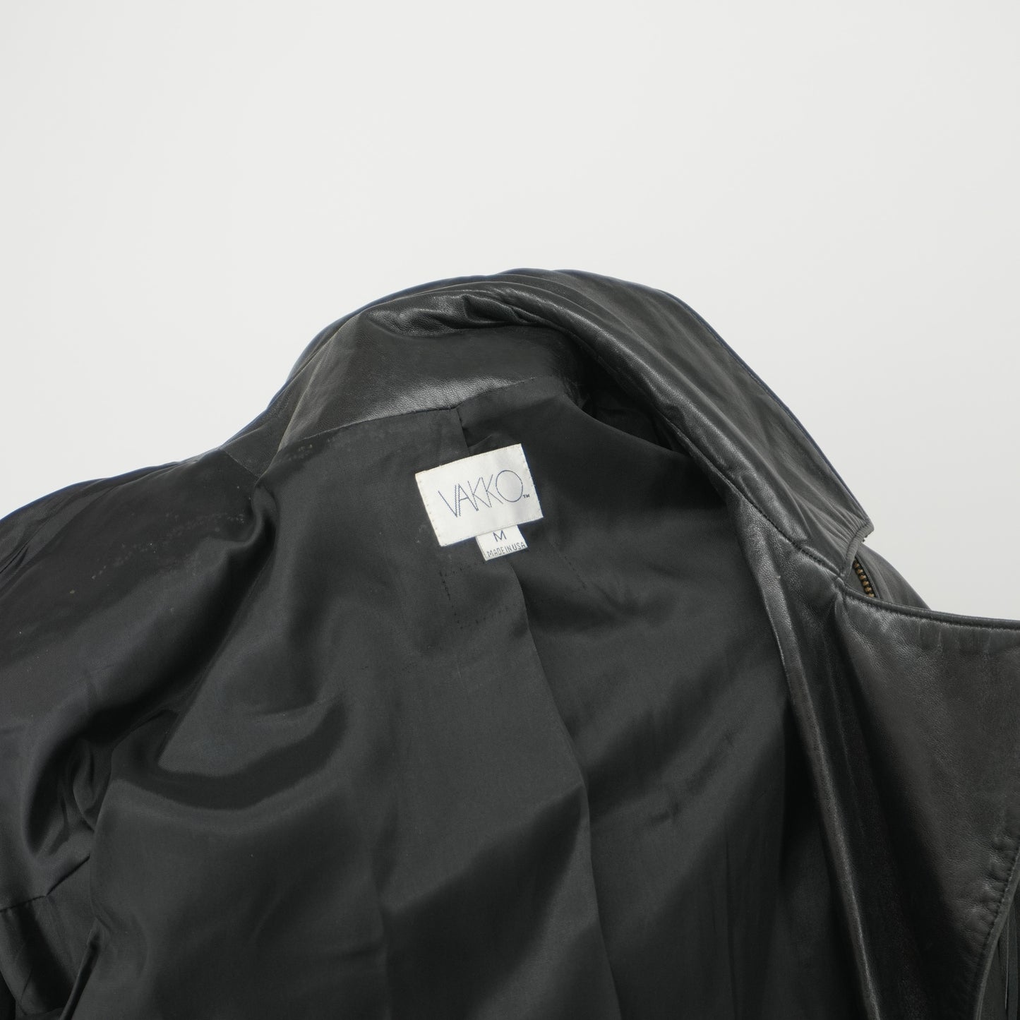 1980svakkoblackfringelambskinleatherjacket-4.jpg