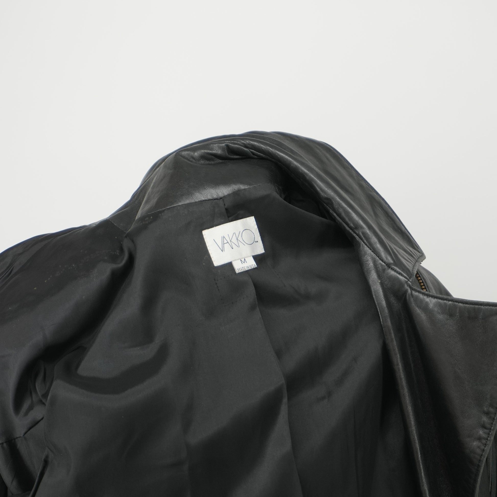 1980svakkoblackfringelambskinleatherjacket-4.jpg