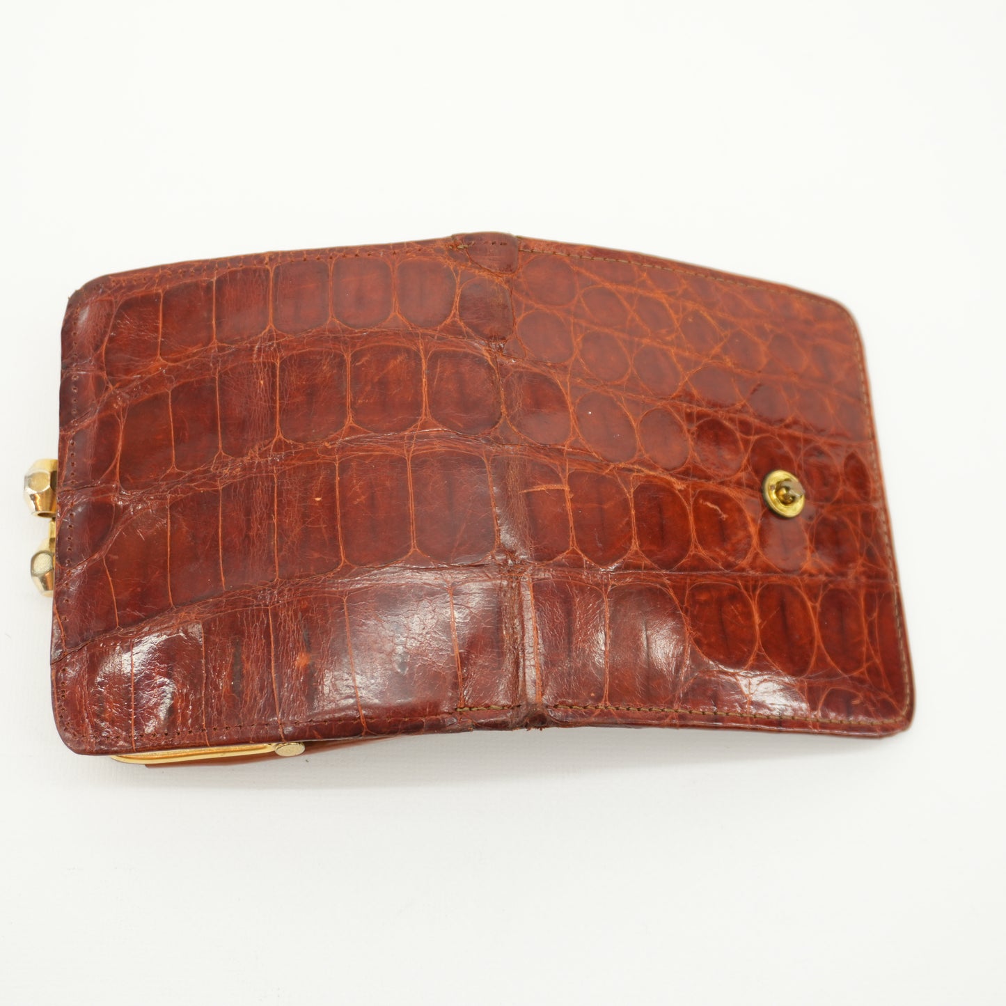 vintage-1940s-alligator-leather-wallet-with-coin-pouch-11.jpg