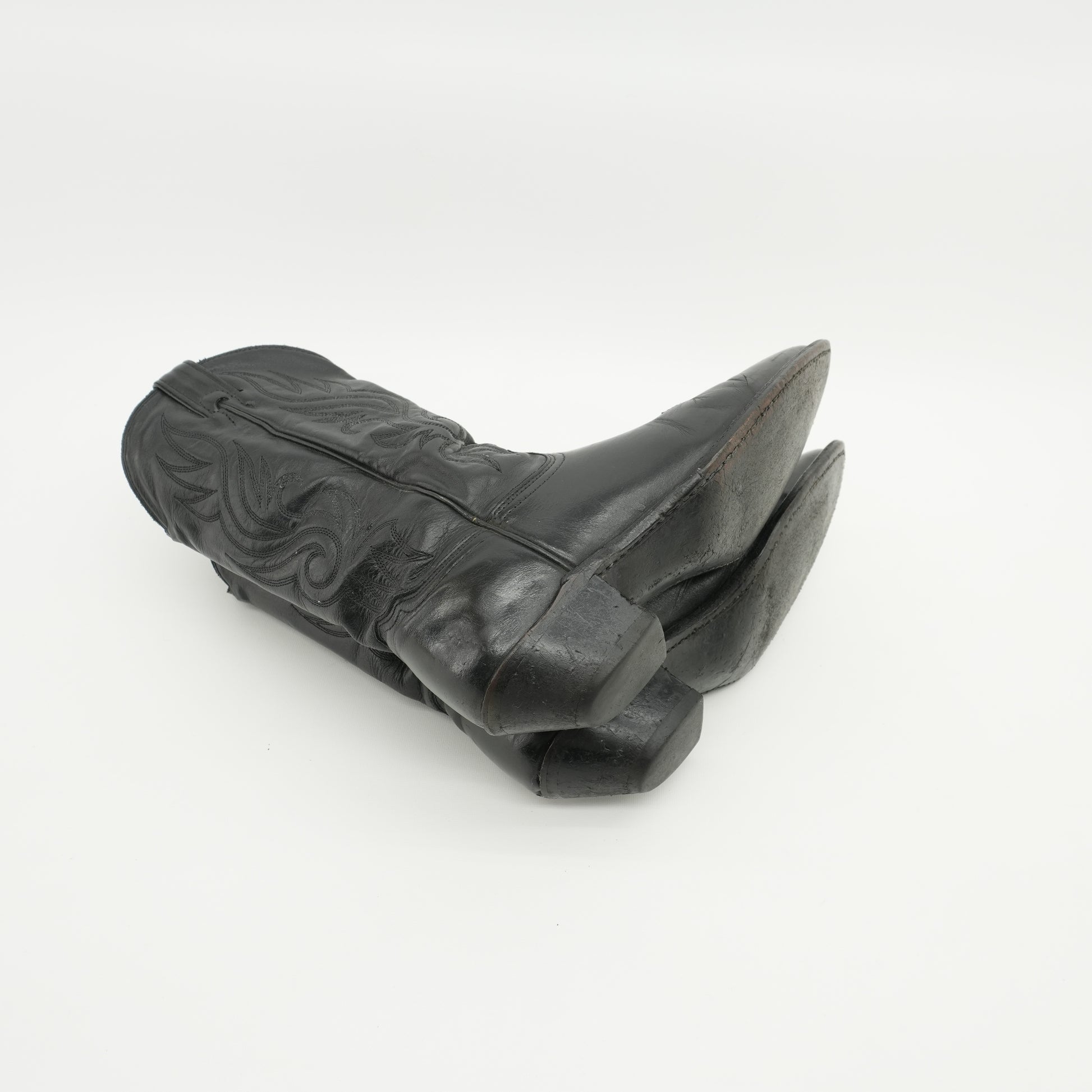 black-leather-cowgirl-boots-size-8-6.jpg