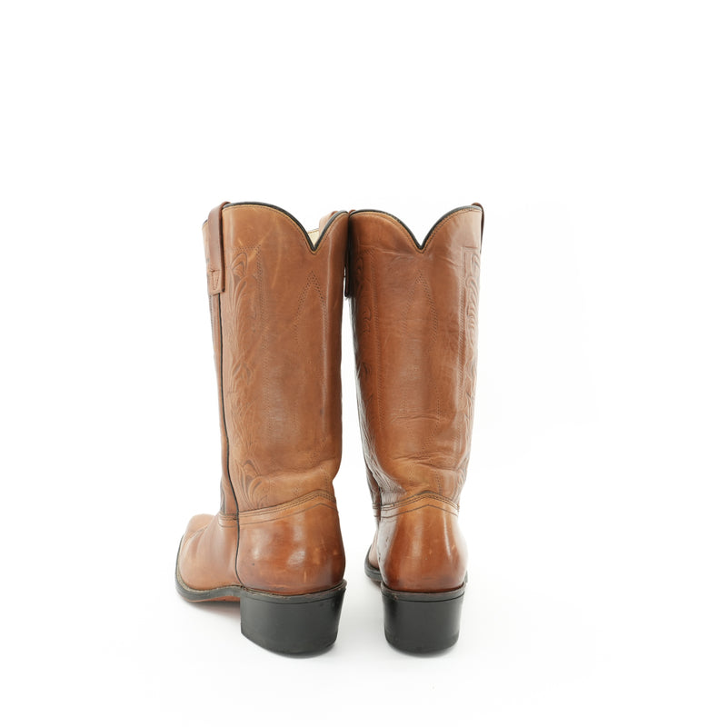 brownleathercowboyboots-3.jpg