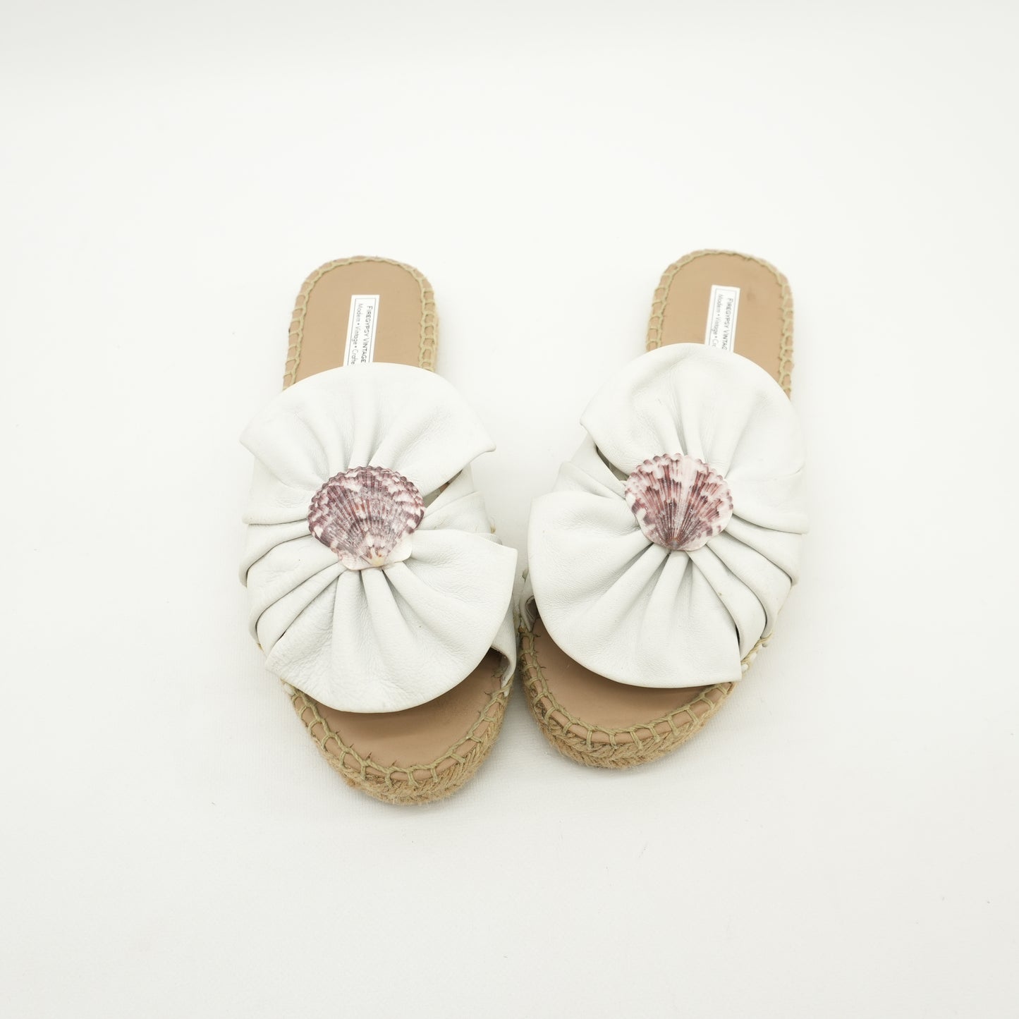 seashellsandalswhiteleatherfanshellespadrillemulebeachflatssize7.5-3.jpg