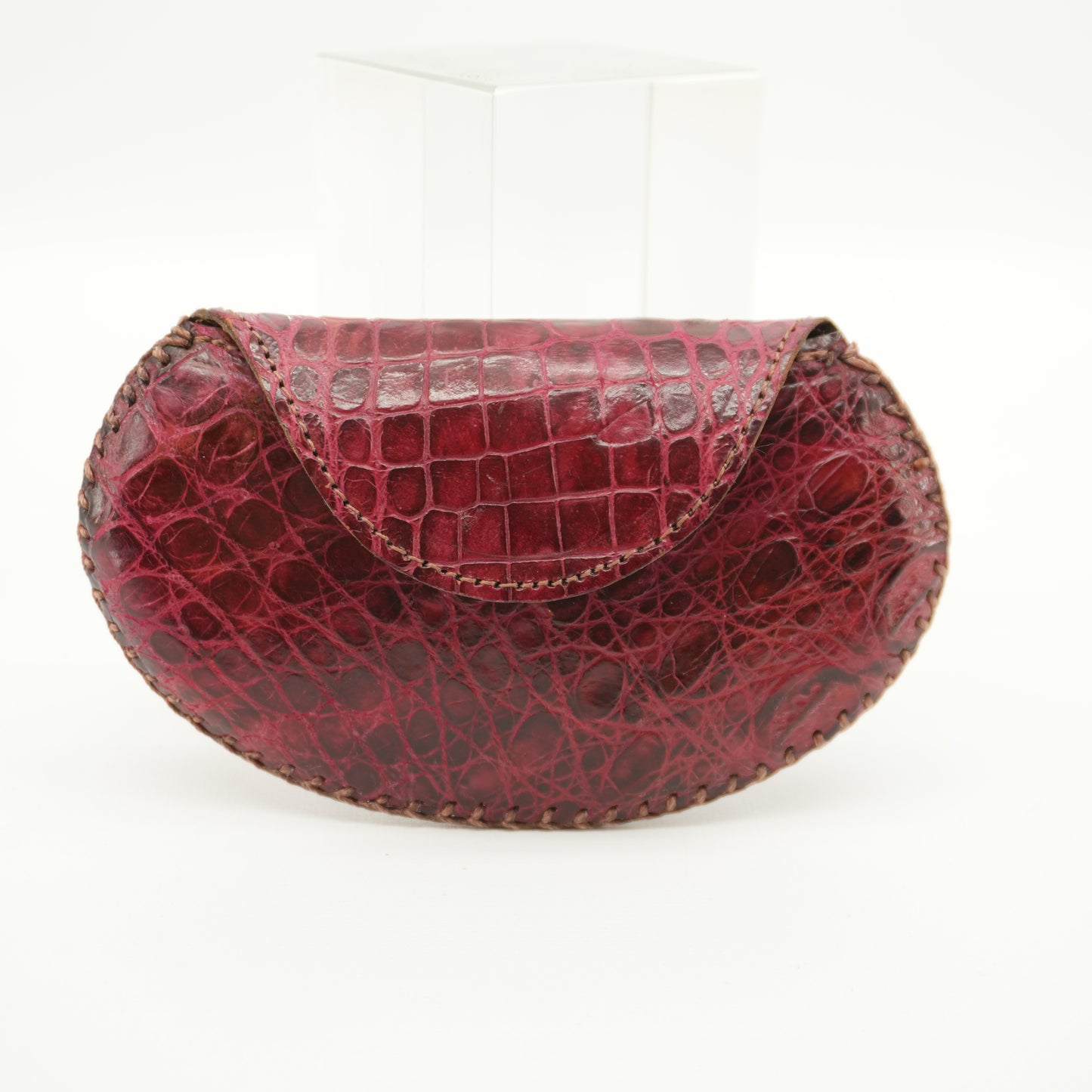 1940s-1970s-artisan-alligator-leather-half-moon-coin-purse-2.jpg