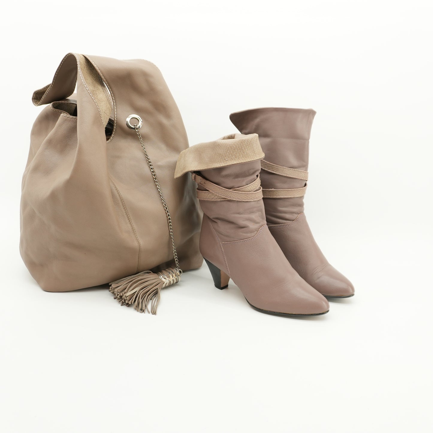 grayboots75avantgardeartbootsvintagegray80sslouchheelbeltedsnakebooties-19.jpg