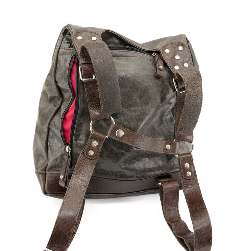 greyleatherharnessbackpack-6.jpg