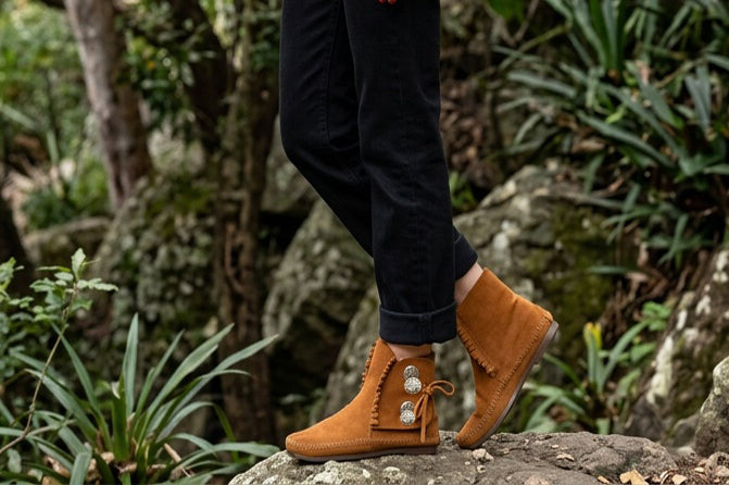 vintagefringebootssouthwesternmoccasinleatheranklebootssize7.5-8.jpg