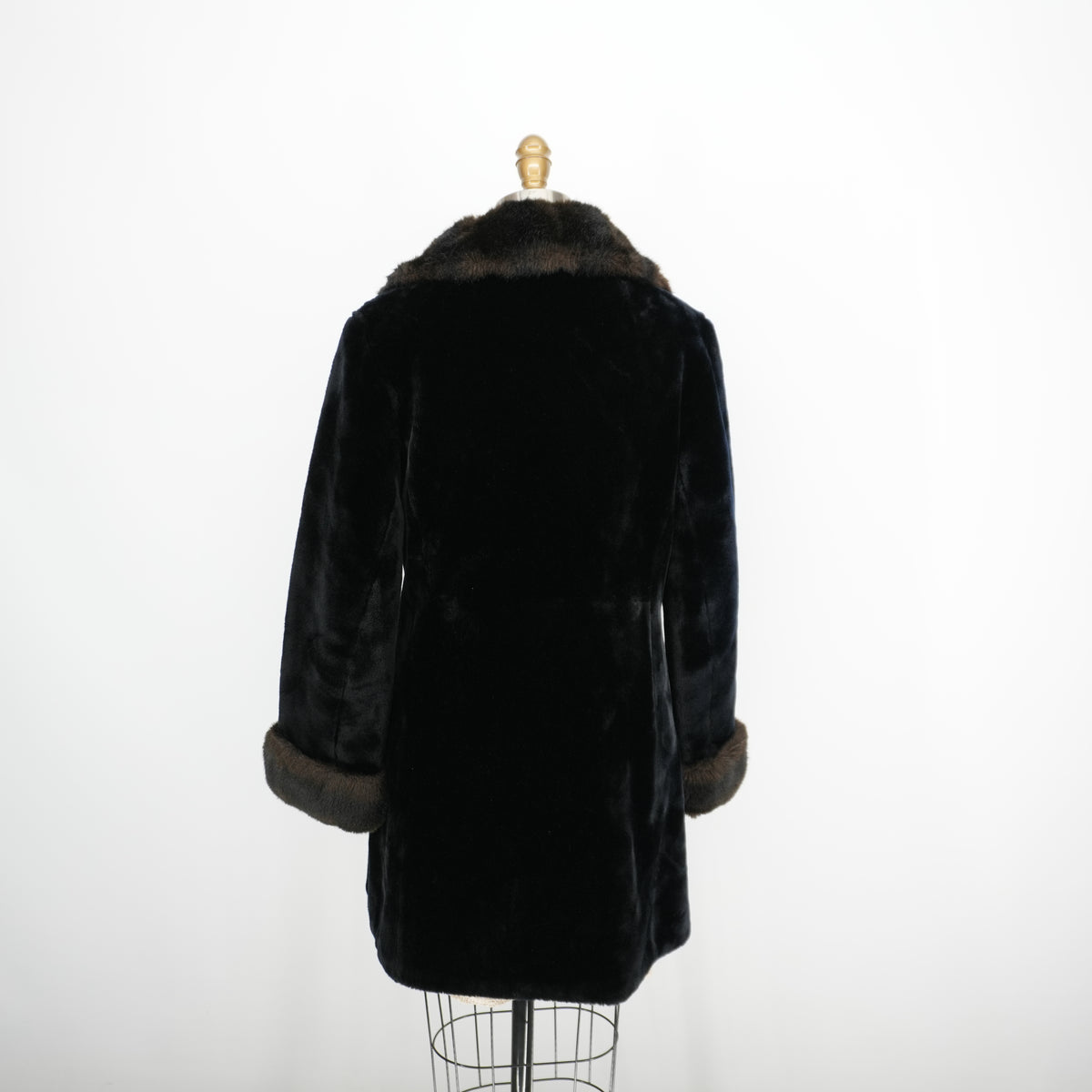 vintageborgaziafauxfurteddybearpeacoat-7.jpg